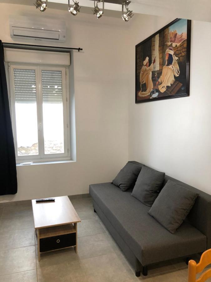 Appartement En Centre Ville Hyères Buitenkant foto
