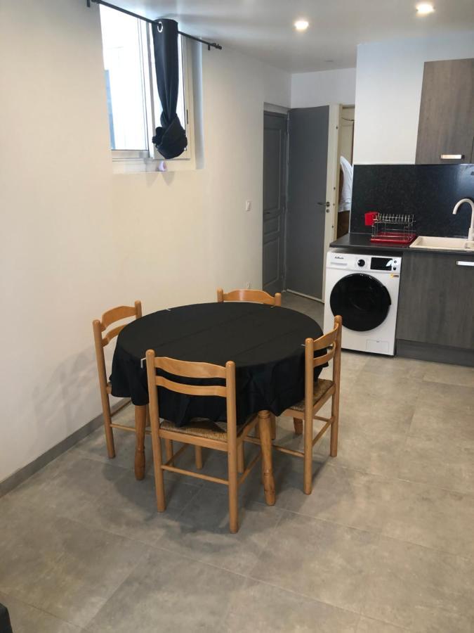 Appartement En Centre Ville Hyères Buitenkant foto
